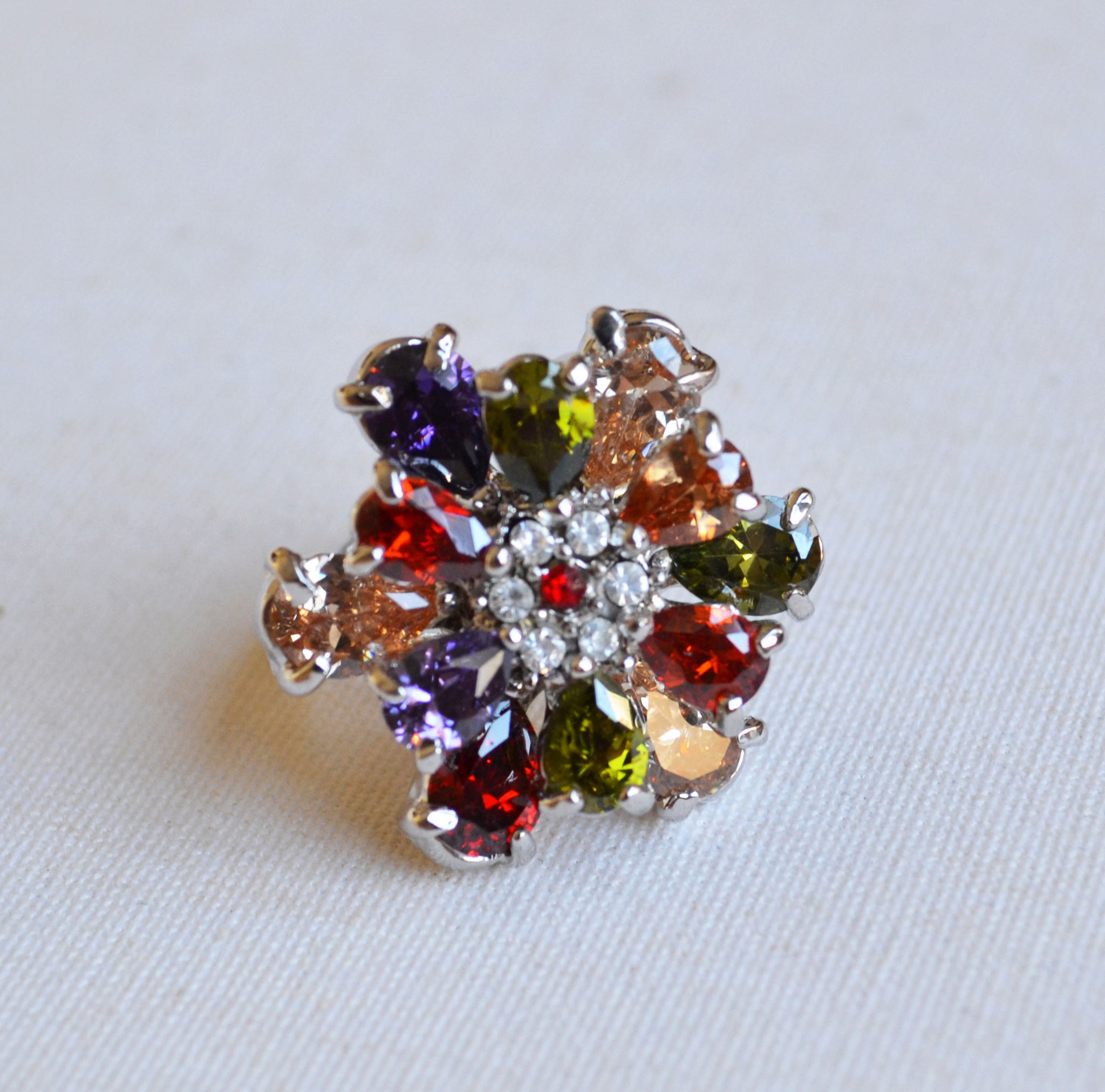 Rhinestone Flower Cocktail Ring - One Size 6.5